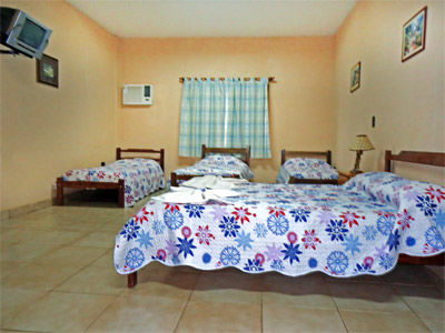 Hosteria Mola Hotel Puerto Iguazu Bagian luar foto